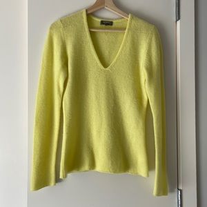 N. Peal London Yellow 100% Cashmere V-neck Sweater Small